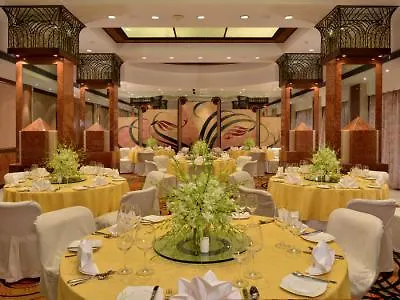 Marine Plaza 5*