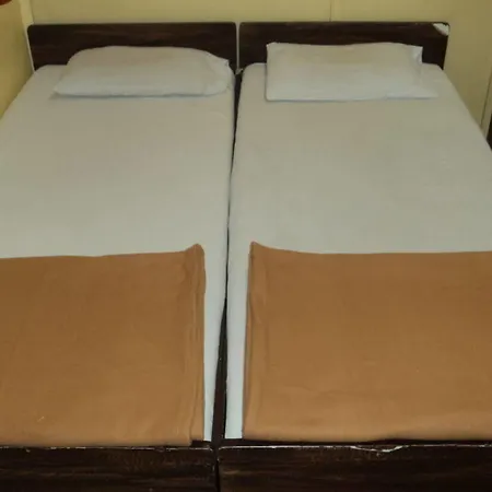 Benazeer Hotel