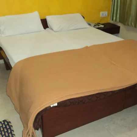 Hotel Benazeer