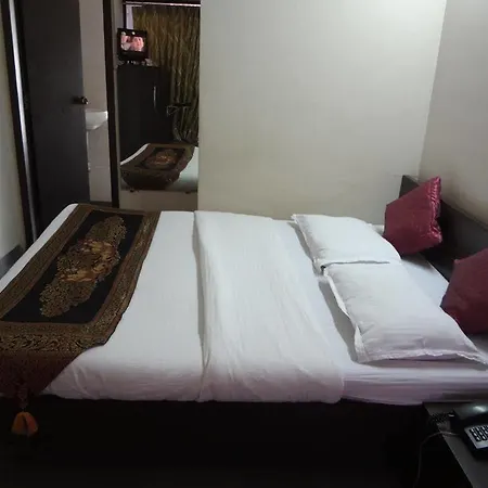 Hotel Jayshree Domestic Airport Mumbai