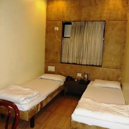 Victoria Hotel 2*
