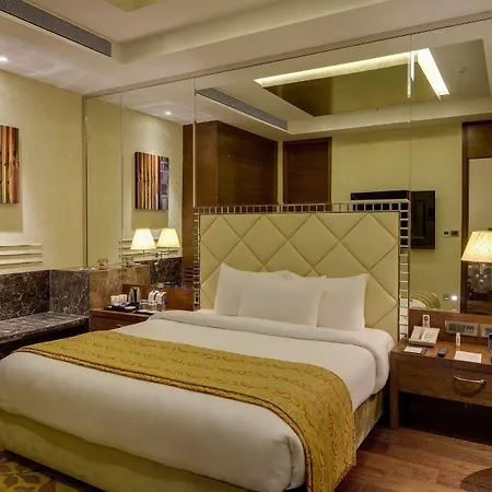 Hotel Niranta Transit Airport - At Arrivals 4*