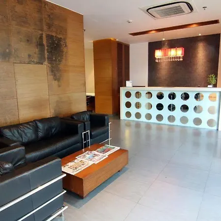 Townhouse Oak Suncity Premiere Hotel Mumbai