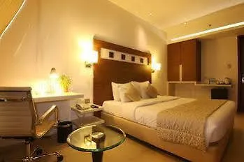 Townhouse Oak Suncity Premiere