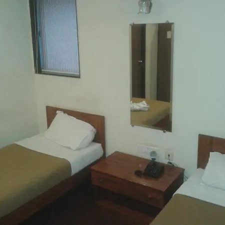 Hotel Q Deck 2*