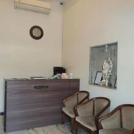 Hotel Q Deck 2*