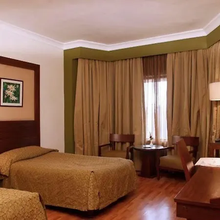 Hotel The Retreat & Convention Centre Mumbai