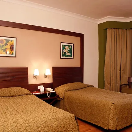 Hotel The Retreat & Convention Centre Mumbai