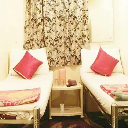 Hotel New India