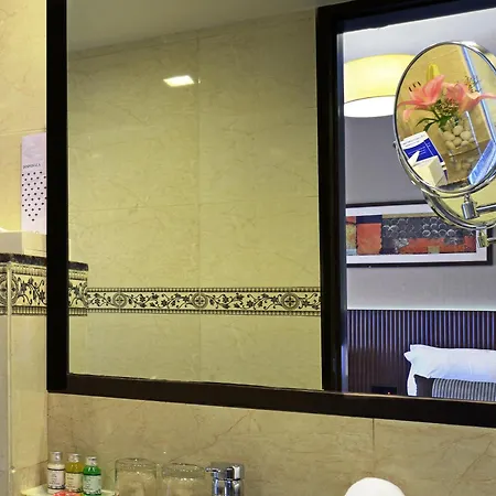 Residency Sarovar Portico 4* Mumbai