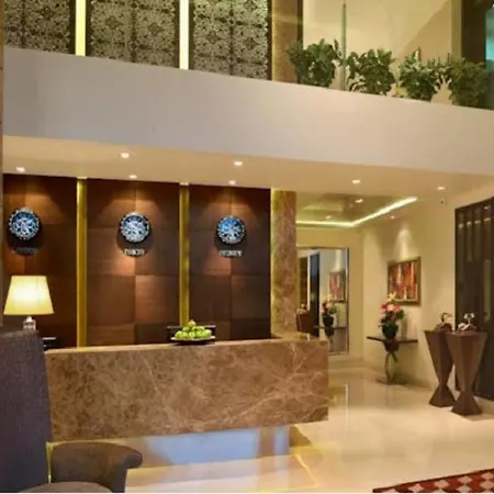 Residency Sarovar Portico Hotel 4*