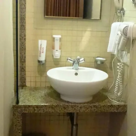 Fabhotel Shubhangan - Nr Bandra Hotel 3*