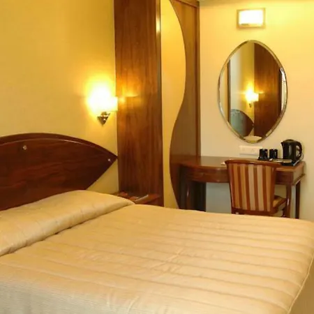 Hotel Fabhotel Shubhangan - Nr Bandra Mumbai
