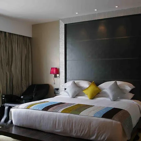 Hotel The Regale By Tunga 3*