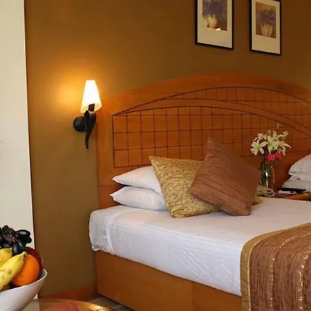 Ramee Guestline Juhu Hotel 4*