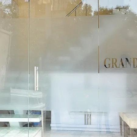 Hotel O Grand 3*