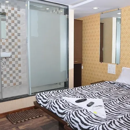 O Grand Hotel Mumbai