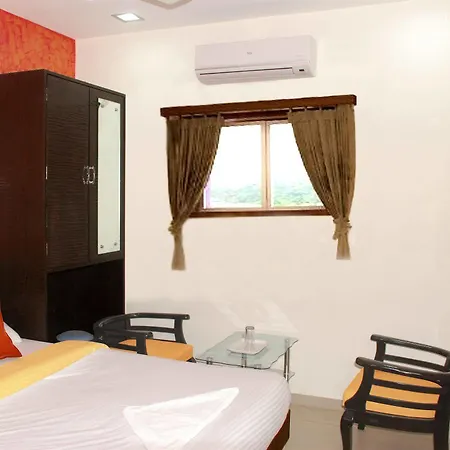 Fabhotel Adore Hotel 3*