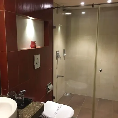 Landmark Annexe 3*