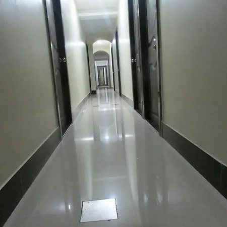 Hotel Royal Annex 2*