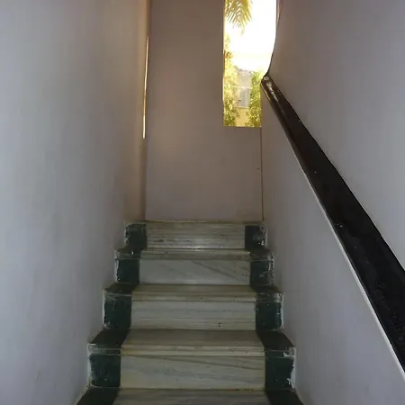Hotel Satellite 3*