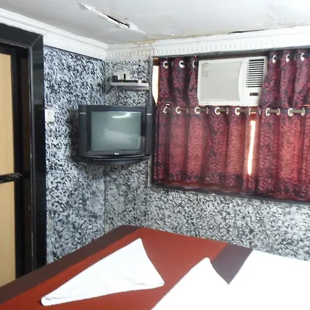 Hotel Happyland Mumbai