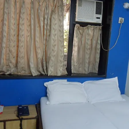 Happyland Hotel 3*