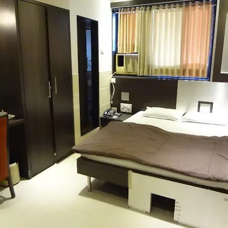 Manama Hotel 3*
