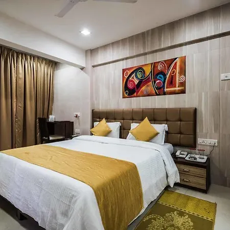 Bloom Residency Hotel 3*
