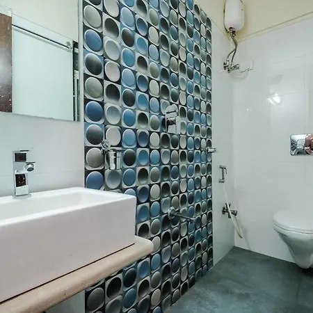 Bloom Residency Hotel 3*
