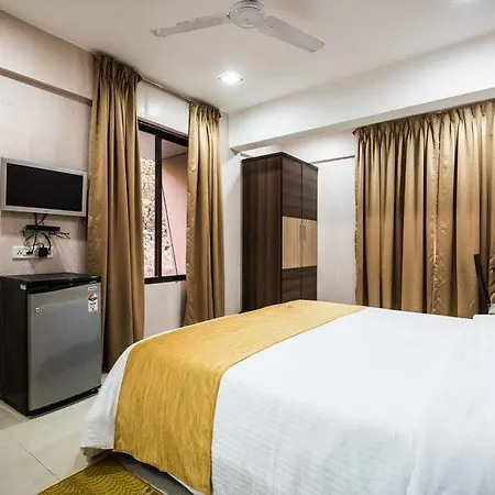 Bloom Residency Hotel 3*