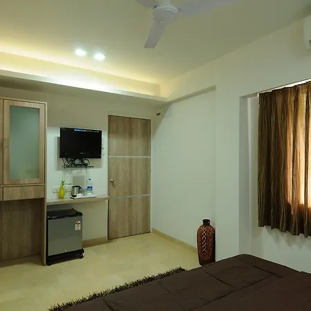Crystal Hotel 3*