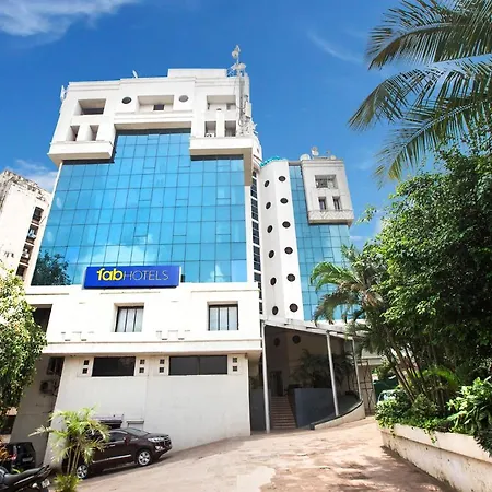 Fabhotel Savoy Airport Hotel 3*