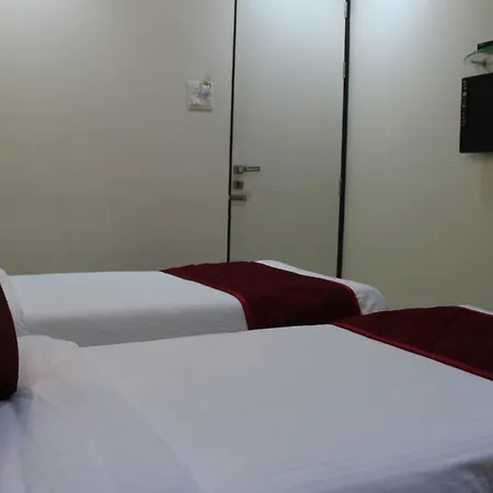 Hotel Maangta 113 @ Andheri East