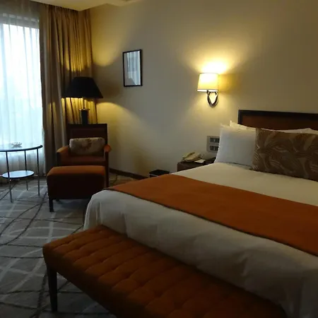 Marine Plaza 5*