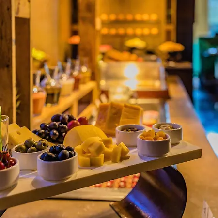 Ramada Powai & Convention Centre Hotel