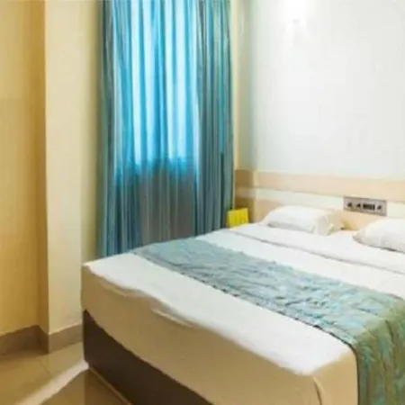 Diplomat, Colaba 3*
