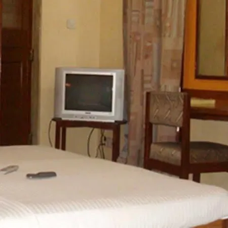 Hotel Rajhans 2*