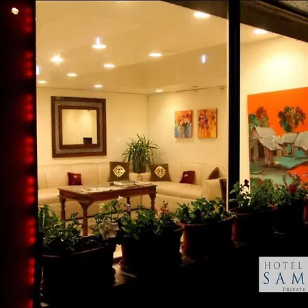 Hotel Samraj 3*