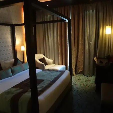 Hotel Satkar Residency 4*