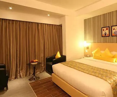 Hotel Landmark Residency 3*