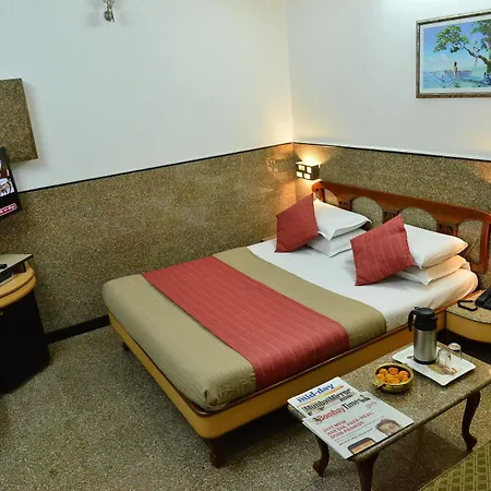 Royal Castle Hotel 2*
