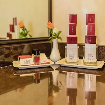 Hotel The & Powai 4*