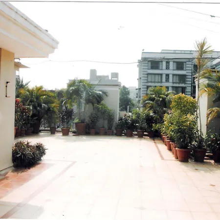 Airlines International Hotel 2*