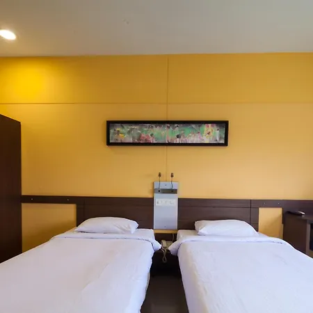 Andheri 3*