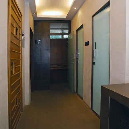 Landmark Apartment *