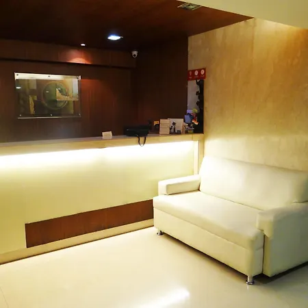 Hotel Lucky Bandra Mumbai