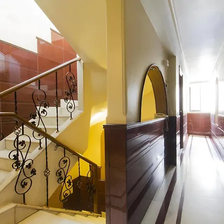 Hotel Ashray International, Sion - Near Bkc