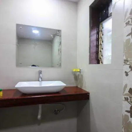 Oyo 23656 Parimeet Hotel