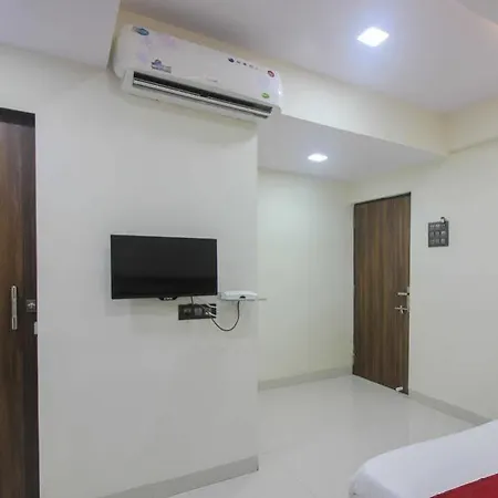 Oyo 23656 Parimeet 3* Mumbai